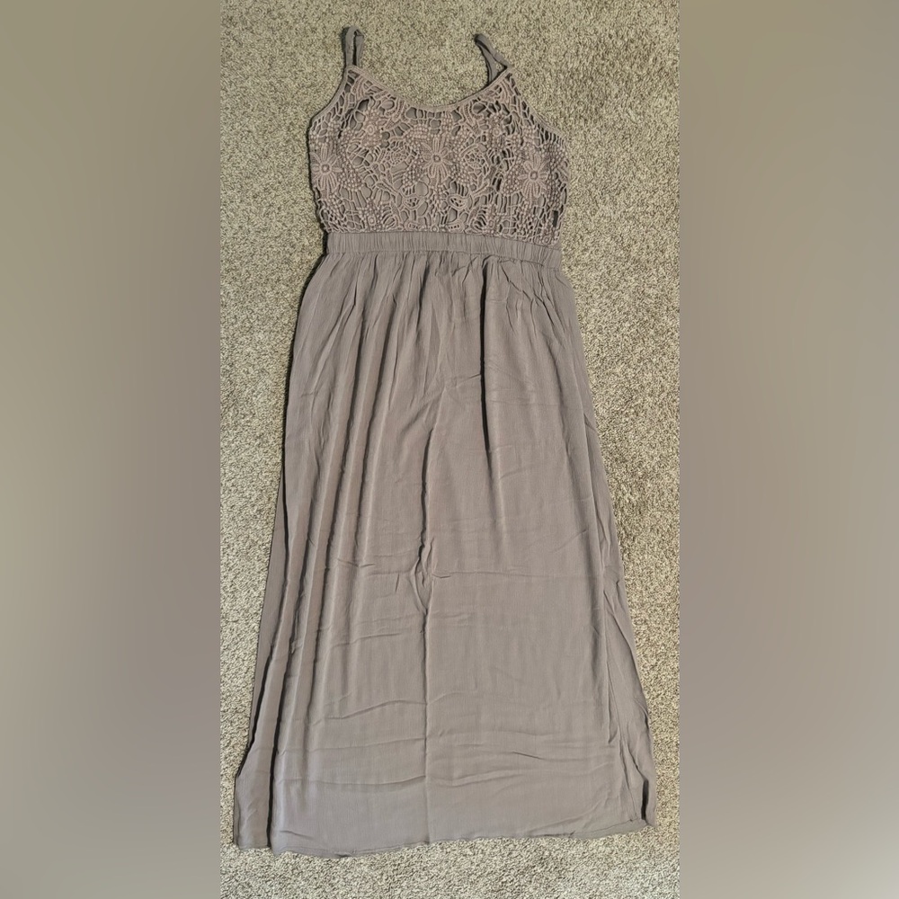 Beautiful dress.. size Large.